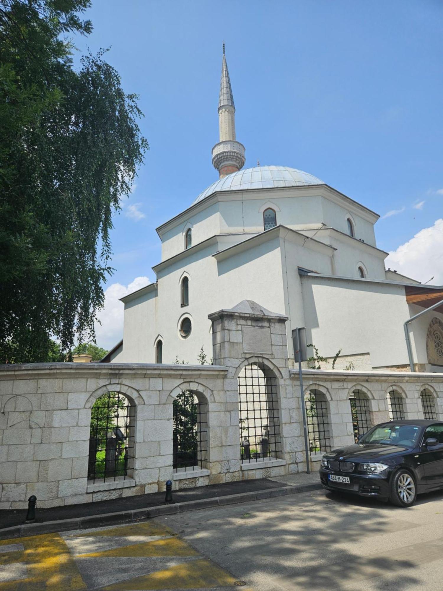 Old Town Retreat Apartment Sarajevo Bagian luar foto