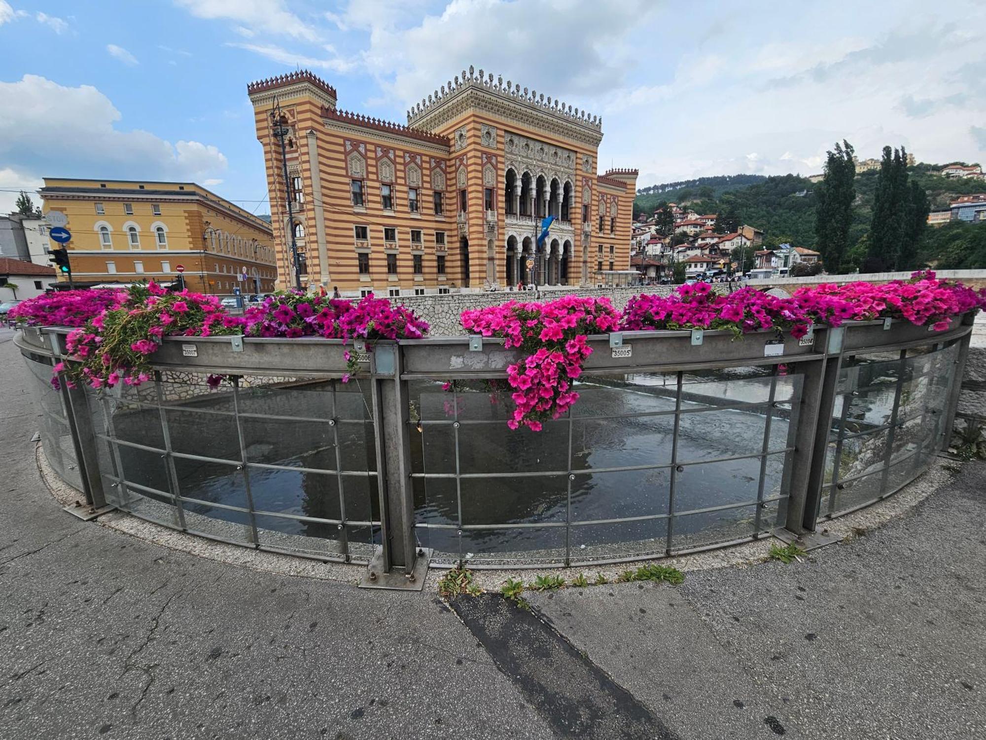 Old Town Retreat Apartment Sarajevo Bagian luar foto